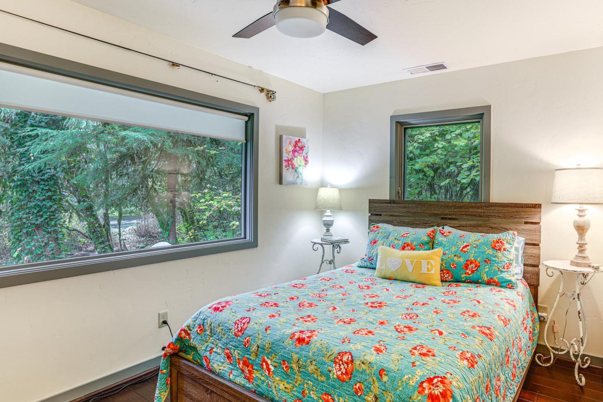 Quiet And Romantic Riverfront Mckenzie Bridge Cabin! Εξωτερικό φωτογραφία